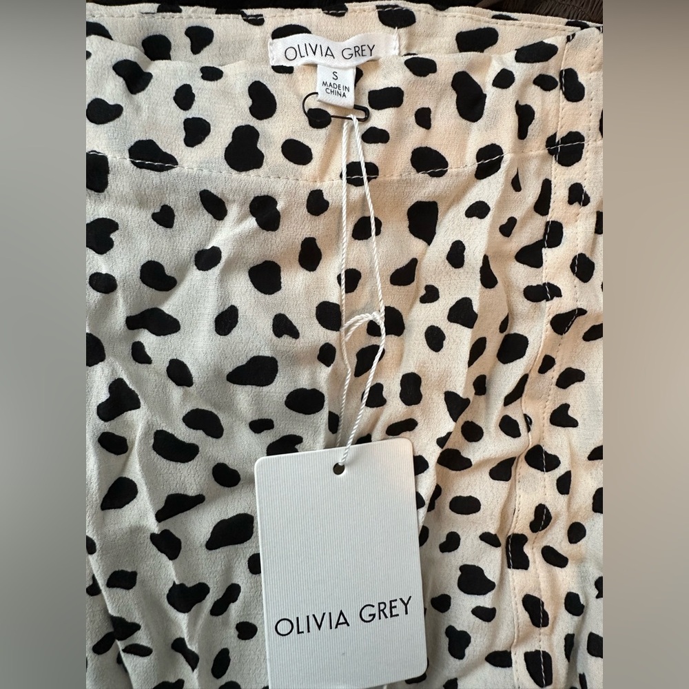 NWT Olivia Grey Handkerchief Skirt - Picture 5 of 5